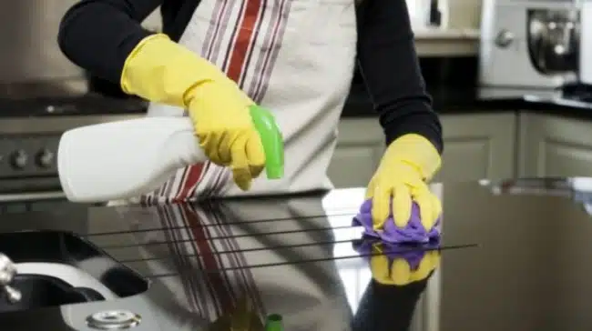 خادمات للتنازل